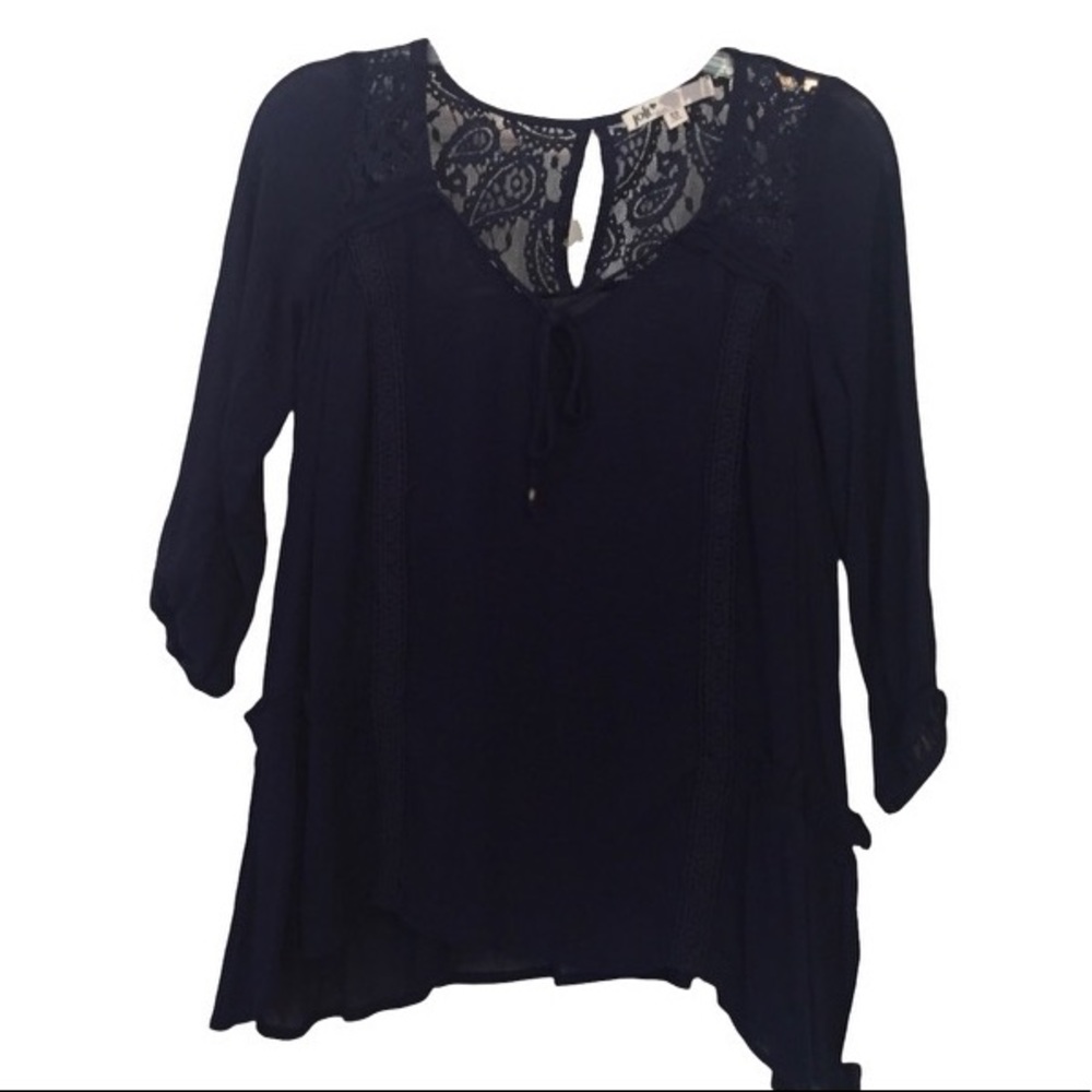 Jolt NWT Navy 3/4 Sleeve Blouse with lace back detail XS